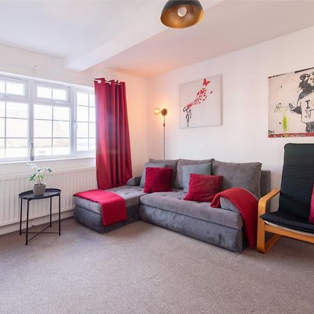 Stylish & Central 2 Bedroom Apartment - Fast Wifi 达宁顿堡 外观 照片