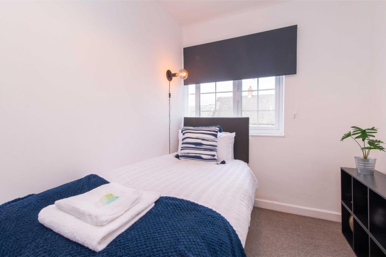 Stylish & Central 2 Bedroom Apartment - Fast Wifi 达宁顿堡 外观 照片