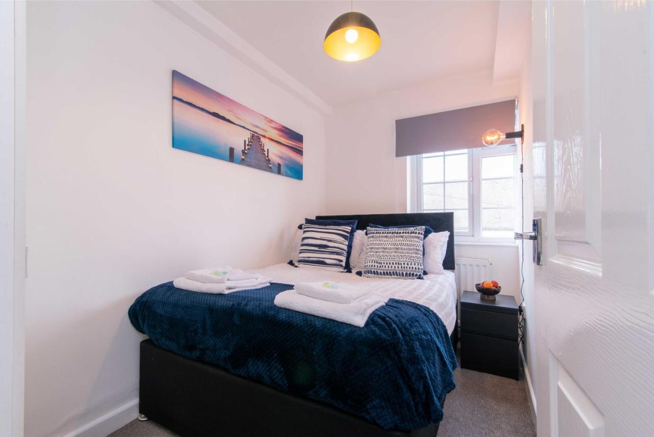 Stylish & Central 2 Bedroom Apartment - Fast Wifi 达宁顿堡 外观 照片